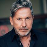 artist image Ricardo Montaner Solo con un beso Haciendo Camino