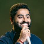 artist image Arijit Singh & Monali Thakur Love Me Thoda Aur - DownloadMing.SE Loveholic Arijit Singh